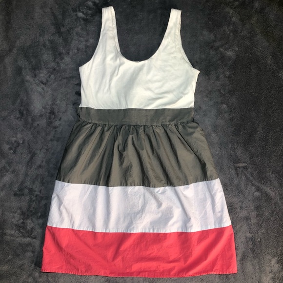 Charlotte Russe Dresses & Skirts - Charlotte Russe Sleeveless Dress 🤍